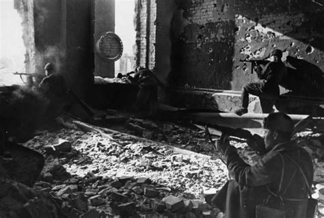 Horrors Of War Incredible Photos That Show The Brutal Reality Of The Battle Of Stalingrad