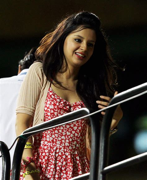 Sakshi Dhoni Lovely Hd Stills All In All Free