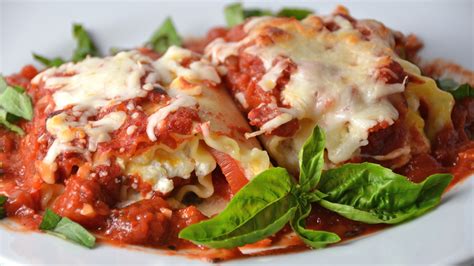 Caprese Lasagna Roll Ups I Sing In The Kitchen