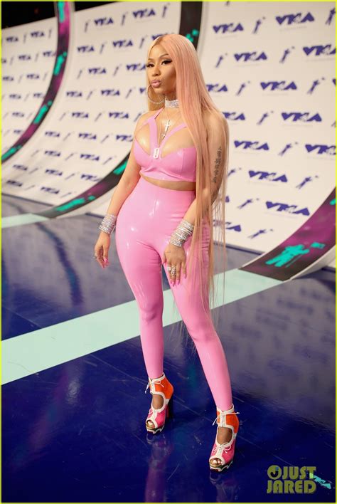 Nicki Minaj Wears Pink Latex Bodysuit To Mtv Vmas 2017 Photo 3946623