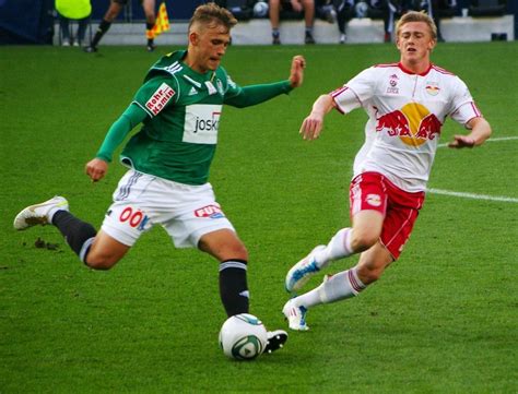 L'euro 2020 étant reporté à 2021, certains joueurs risquent de perdre beaucoup à attendre un an de plus pour disputer cette compétition avec leur sélection nationale. EURO 2021 : Espagne Pologne tous les buts de la rencontre ...