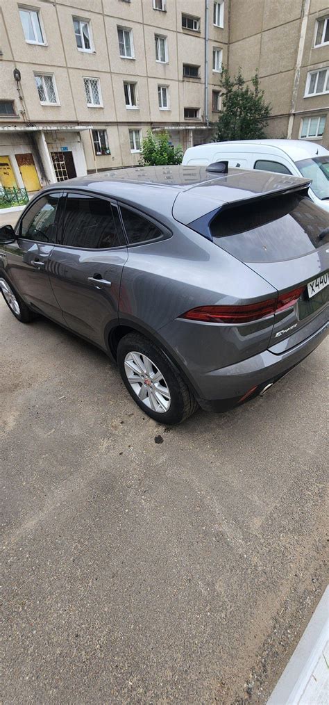 Купить Ягуар Е Пэйс 2019 года в Ангарске Автомобиль в отс полный привод серый 2 литра бенз