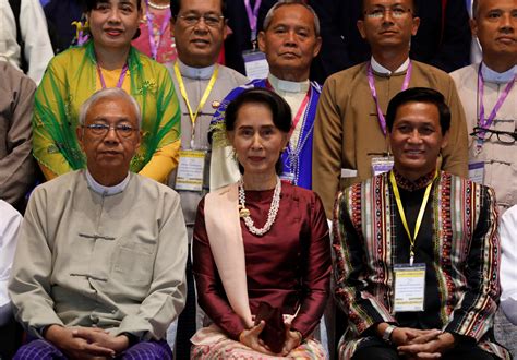 تاريخ ميانمار جمهورية ميانمار تعد عاصمة جمهورية ميانمار نايبيداو كما تُلفظ في بعض اللغات، وعدد. زعيمة ميانمار تحتفل بذكرى اتفاق وقف النار المستثنى منه ...