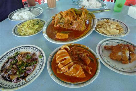 Kari kepala ikan yang pekat berempah, pedas, masam, semua cukup rasa. 5 Kari Kepala Ikan Popular Di Kuala Lumpur Yang Anda Mesti ...