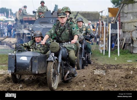 World War 11 German Soldiers Heading To The Battlefield Stock Photo Alamy
