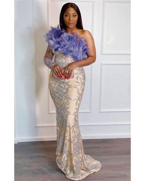 These 17 Long Aso Ebi Gowns Are Sr Approved This Wedding Season