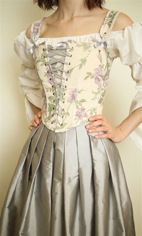 Peasant Bodice Renaissance Corset In In 2021 Old Fashion Dresses