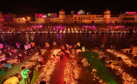 8 Major Cities In Uttar Pradesh During Festival Tourist Attractions
