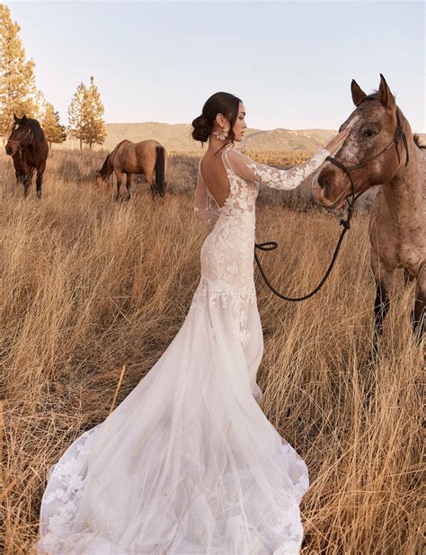 Ranch Wedding Dress Western Style Wedding Dress Western Themed Wedding Chic Wedding Dresses
