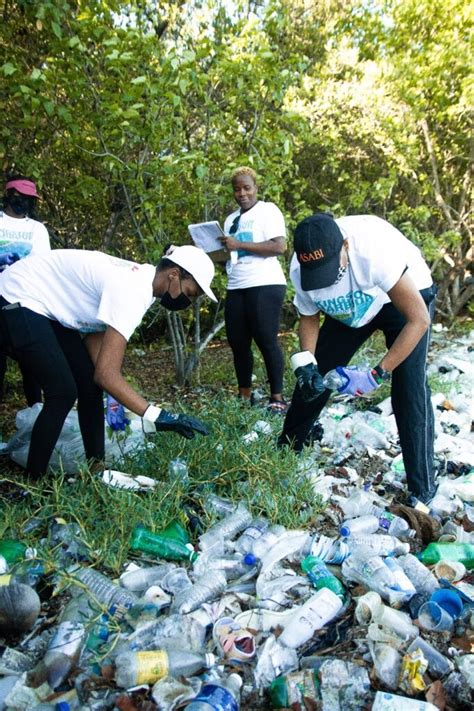 Gk Foundation Volunteers Remove Over 37000 Pounds Of Garbage From The