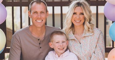 Lindsie Chrisley Says She Wants To Try For A Rainbow Baby After Having