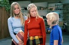 brady marcia jan maureen mccormick eve plumb bunch susan cindy outfits marsha olsen gettyimages 1972 things people understand only 1973