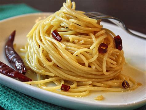 Aglio, olio e peperoncino respects the intellectual property of others, we ask our users to do the same. Meal Box Spaghetti Aglio Olio Order Online on Badhige