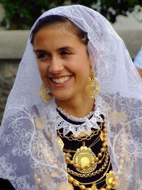 Traditional Bride Costume From Minho North Of Portugal Traje De