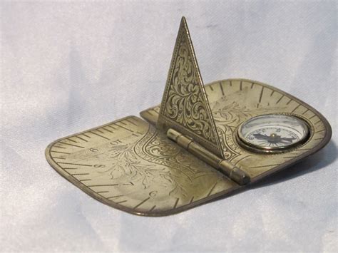 antique brass folding pocket sundial compass [antique follding sundial compass] 279 00