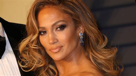 FOX NEWS Jennifer Lopez Shows Off Chiseled Abs In Pink Bikini Im A