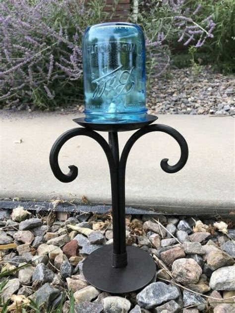 20 Easy To Make Diy Solar Light Projects