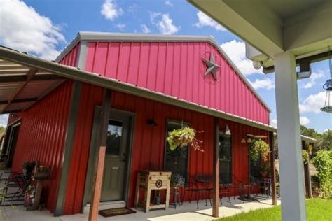 The mueller small barn can be the perfect home for a couple or small family. gal- Custom Building Gallery 32 | Mueller Inc | Metal building homes, Metal barn homes, Metal ...
