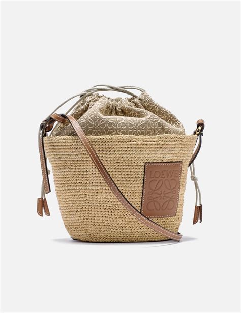 Loewe Anagram Pochette Basket Bag Hbx Hypebeast 为您搜罗全球潮流时尚品牌