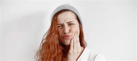 Mundfäule ist eine durch herpesviren verursachte entzündung im mund. Blase im Mund: Alles zu den Ursachen & Behandlung ...