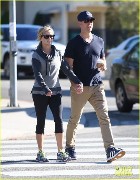 Reese Witherspoon S Son Tennessee Is Growing Up So Fast Photo 3304486