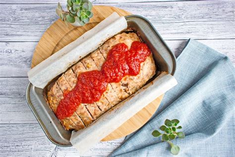 Increase oven temperature to 400 degrees f (200 degrees c), and continue baking 15 minutes, to an internal temperature of 160 degrees f (70 degrees c). Egg-Free BBQ Meatloaf Recipe - Cook.me Recipes
