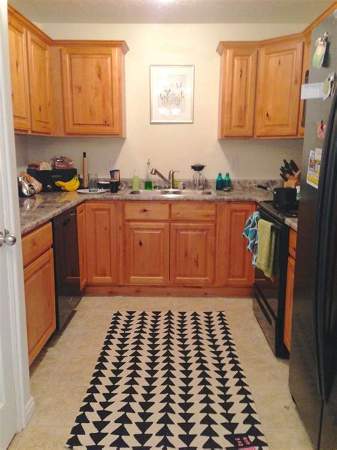 Adding a rug to your kitchen is an easy way to inject the room with a zingy pattern or fresh dose of color. Kitchen Rug Ideas: Nay or Yea? - HomesFeed