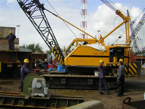 It has an area of 500, 000 square meters; CRAWLER CRANES | cranes.tradekey.com