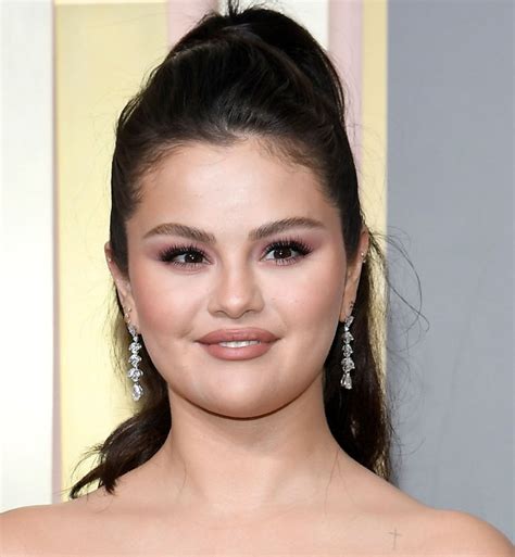 Selena Gomez Just Broke A Major Instagram Record Purewow