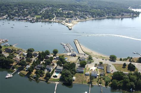 Stone Bridge Marina in Portsmouth, RI, United States - Marina Reviews