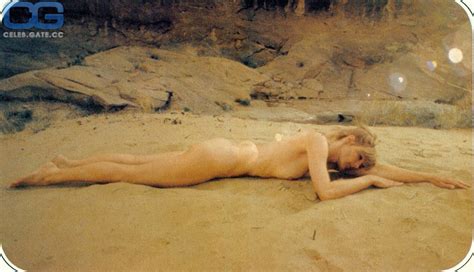 Linda Evans Nackt Nacktbilder Playboy Nacktfotos Fakes Oben Ohne