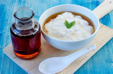 Bubur sumsum merupakan sejenis bubur berwarna putih yang terbuat dari tepung beras, lalu disajikan bersama air gula merah atau juruh di atasnya. Cara Membuat Bubur Sumsum Gula Merah yang Enak Sederhana