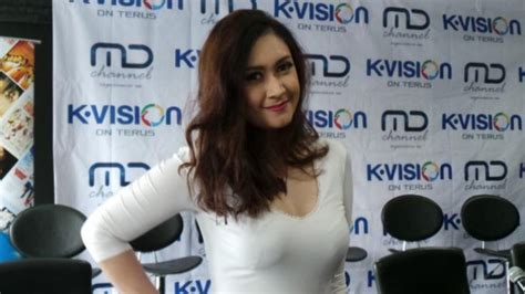 Pamer Foto Cantik Dan Seksi Nafa Urbach Disebut Netizen Menggoda Iman Tribunlampung Co Id