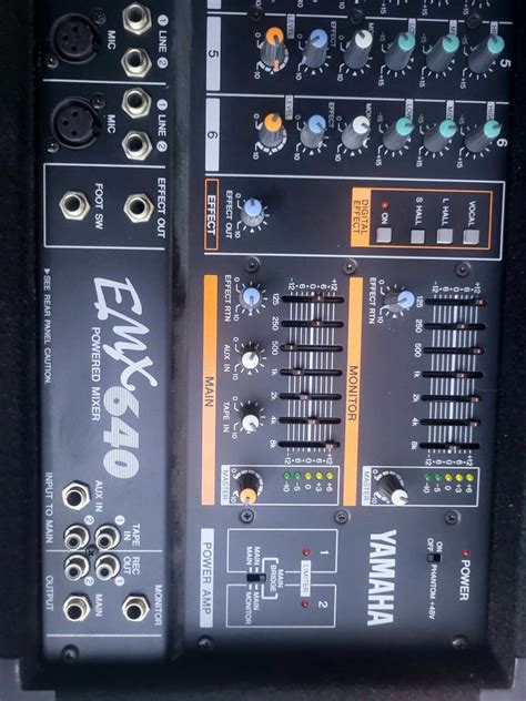 Yamaha Emx 640 200 Watts Into 4 Ohms 6 Channel Powered Mixer With