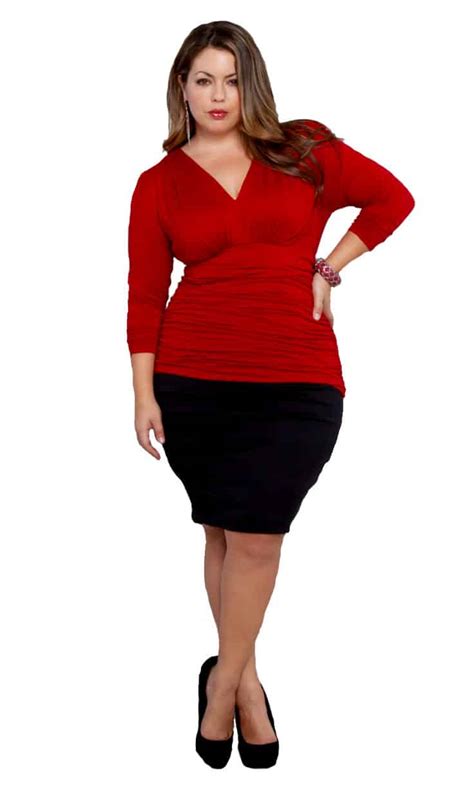 Hourglass Body Shape Plus Size Fashion Tips