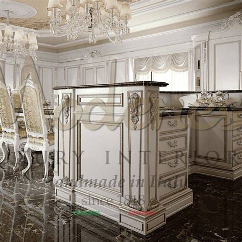 Classic Luxury Bespoke Italian Kitchen Fixed Furniture Handmade