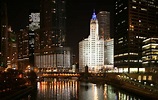 File:Chicago River night.jpg - Wikipedia