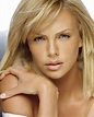 Charlize Theron - High quality image size 2426x3000 of CHARLIZE THERON (5)