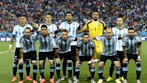 El juego mas lindo del mundo futbol soccer, representa tu pais con esta camisa de bandera argentina. Perfil de la Selección de Argentina para la Copa América ...