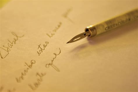 Notas Para Lectores Curiosos El Arte De Escribir A Mano