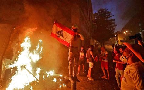 Politique Une Semaine Après Les Explosions La Rue Libanaise En Guerre