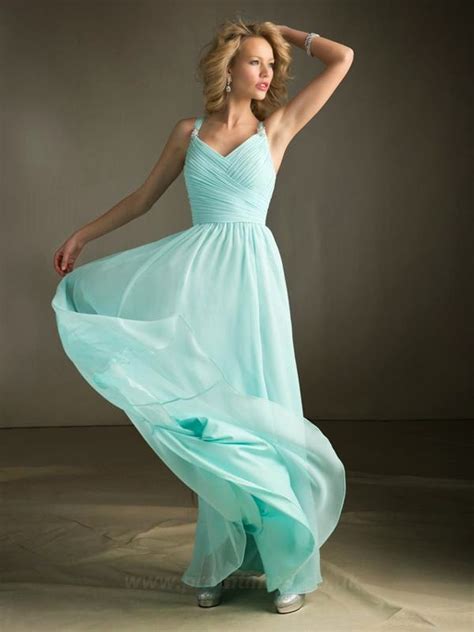 Hai un abito color tiffany.e nn sai come truccarti? The Scent of Fashion ♥: PROM DRESS FROM PROMTIMES