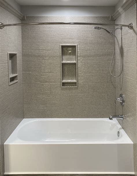 The corner pieces are the first pieces of the tub surround to be installed. Bathtub Wall Surround in 2020 | Textured wall panels ...
