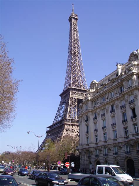 Because this exhibition took place exactly 100 years after the outbreak of the french revolution (1789), it was also built to. File:Eiffel Tower-Paris france.jpg - Wikimedia Commons