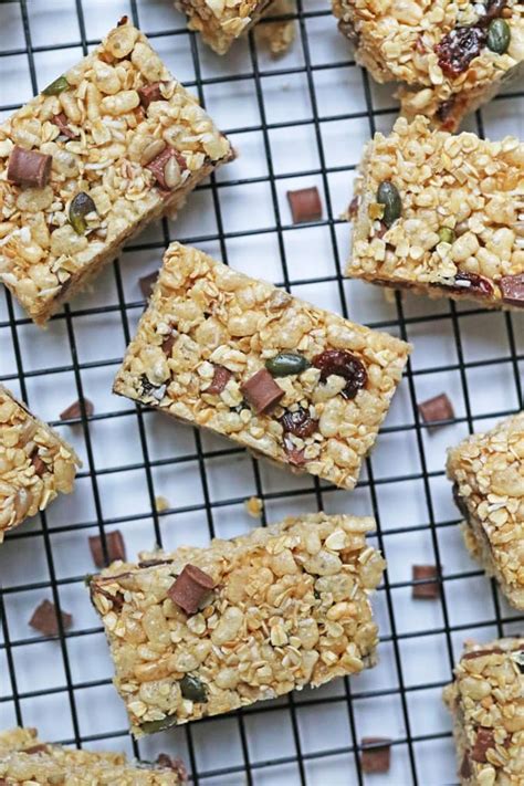 Delicious Chewy Granola Bars Made With Oats Rice Krispies And Seeds