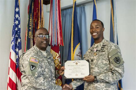 Distributions Aide De Camp Receives Defense Meritorious Service Medal