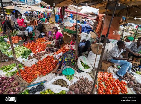 Street Scene At A Market In Kampala Uganda Stock Photo Alamy