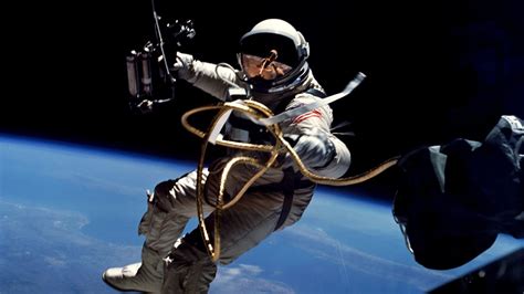 9 Things That Happen Immediately When Youre Exposed To Outer Space