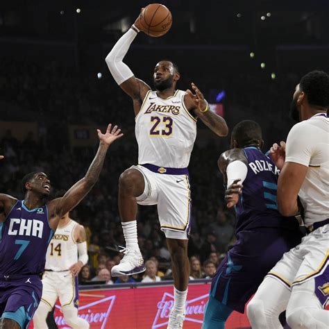 Charlotte hornets los angeles lakers regular season. Anthony Davis' Double-Double Leads LeBron James, Lakers to ...