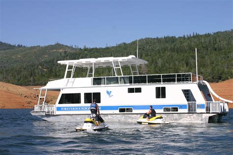 Houseboat fun on Oroville | Lake oroville, Oroville, Houseboat rentals